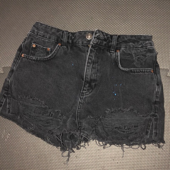 Black high waisted Ripped shorts - Picture 1 of 2